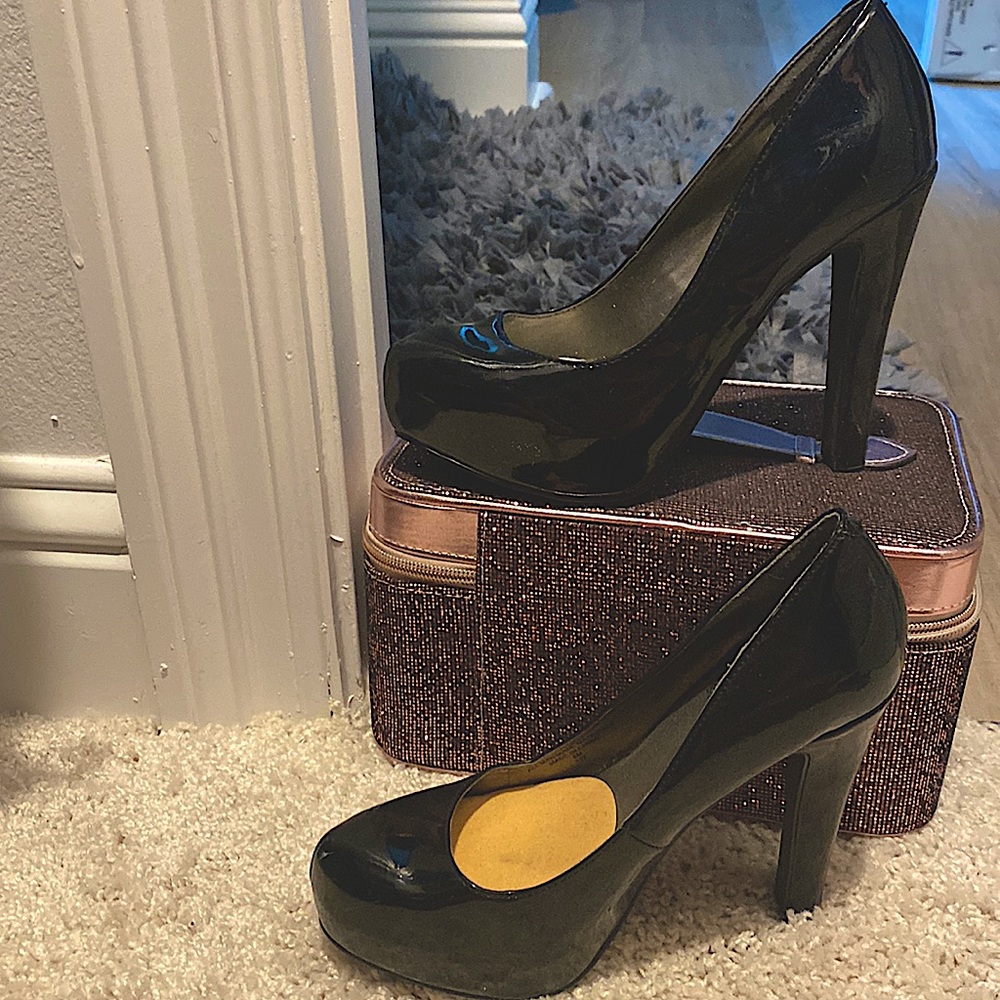 Black Guess Heels